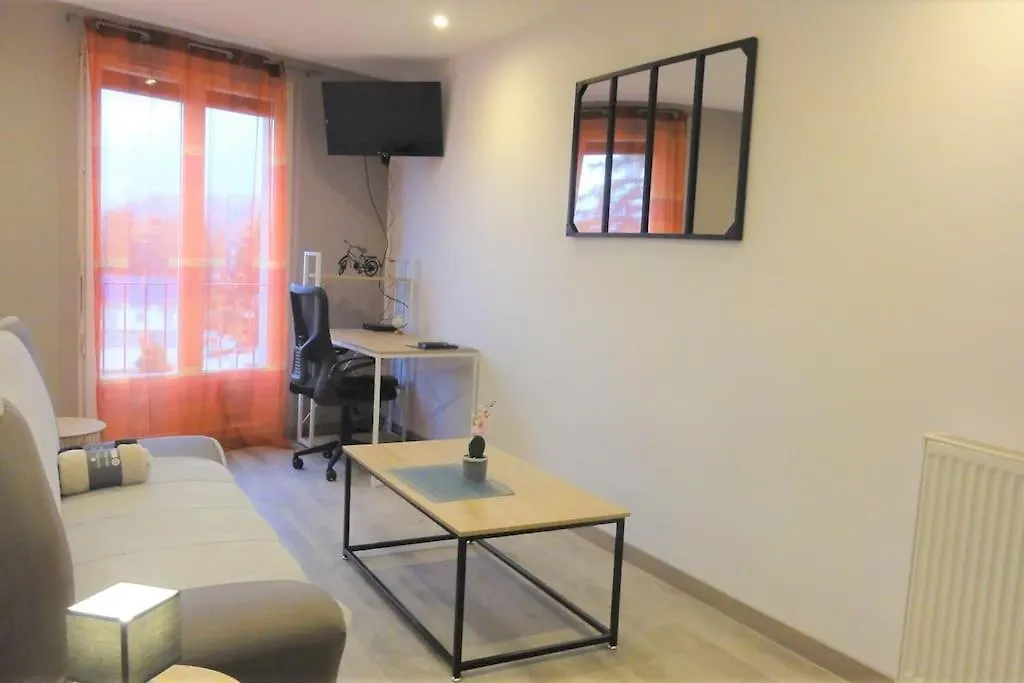 Le Belvedere Dernier Etage Avec Terrasse Wifi Fibre Apartment Tarbes 0*,  France