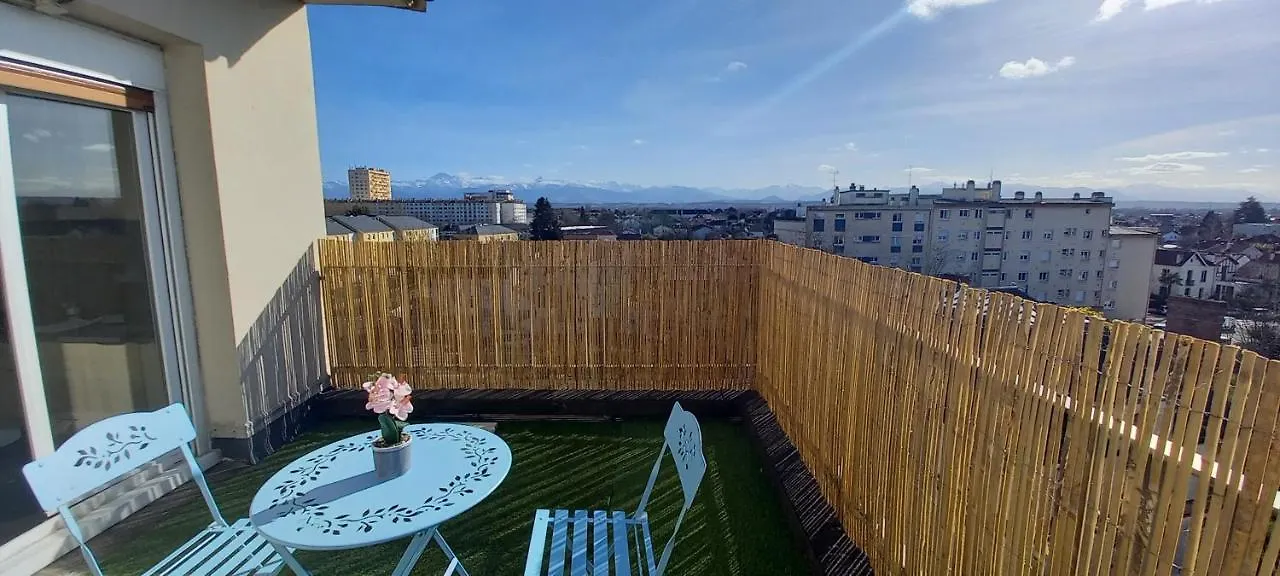 Le Belvedere Dernier Etage Avec Terrasse Wifi Fibre Apartment Tarbes