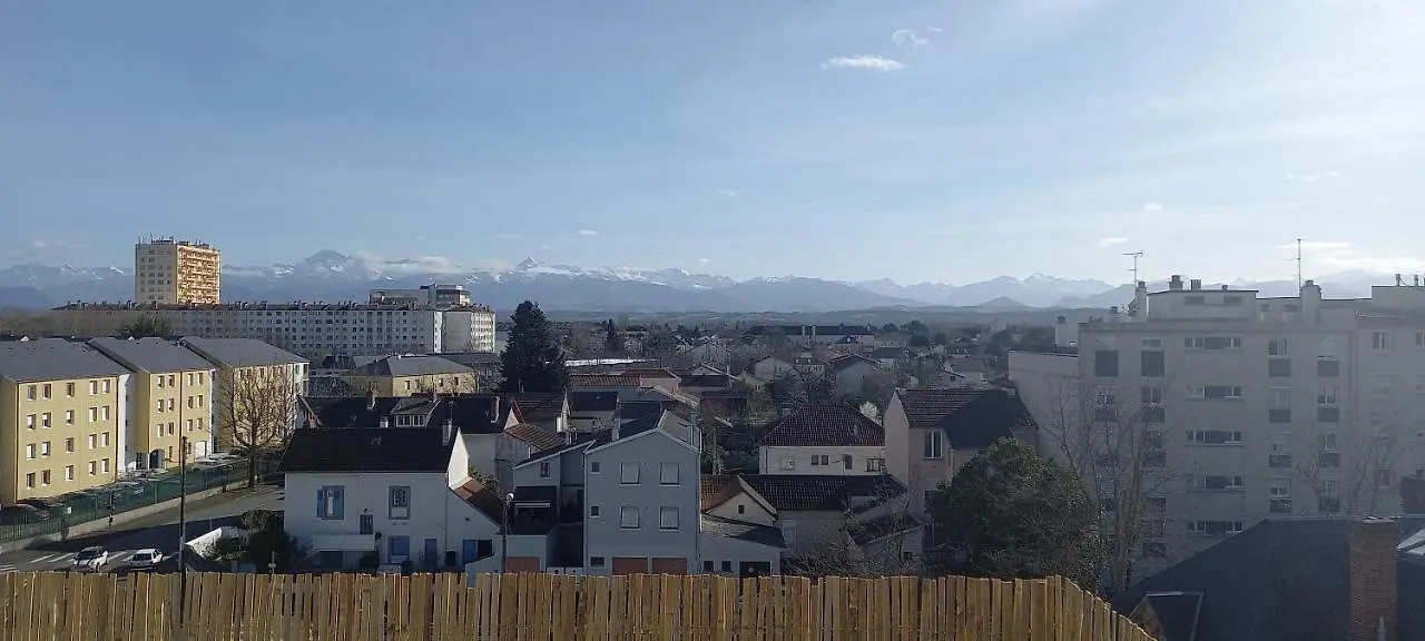 Le Belvedere Dernier Etage Avec Terrasse Wifi Fibre Apartment Tarbes